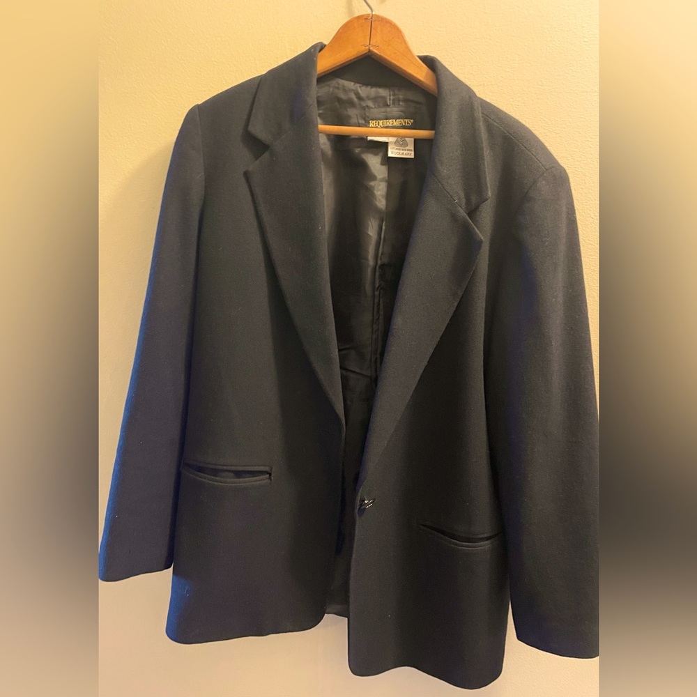EUC 100% Wool Women’s Blazer, Size 14 Black Jacket - Single Button Woolmark Coat